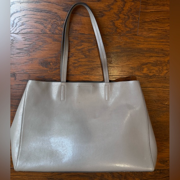 {Banana Republic} leather tote bag - Picture 6 of 15